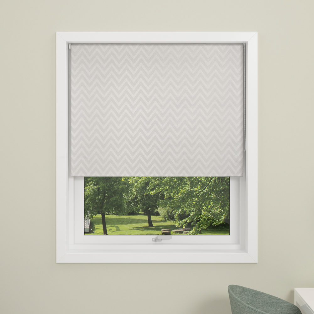 RULLGARDIN DEBEL ML. VIT ZIGZAG 100X